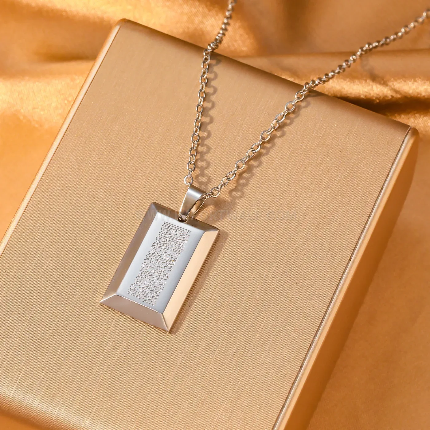 Stainless Steel Ayatul Kursi Arabic Calligraphy Script Pendant Necklace