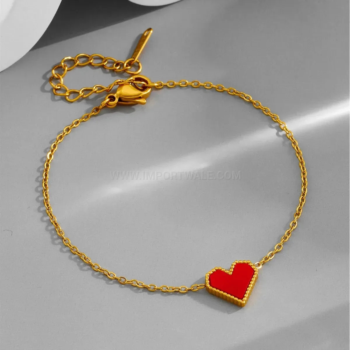 Gold Plated Titanium Steel Heart Natural Shell Pendant Bracelet