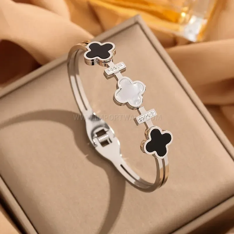 Stylish Four-Leaf Clover Shell Inlaid Titanium Steel Bangle