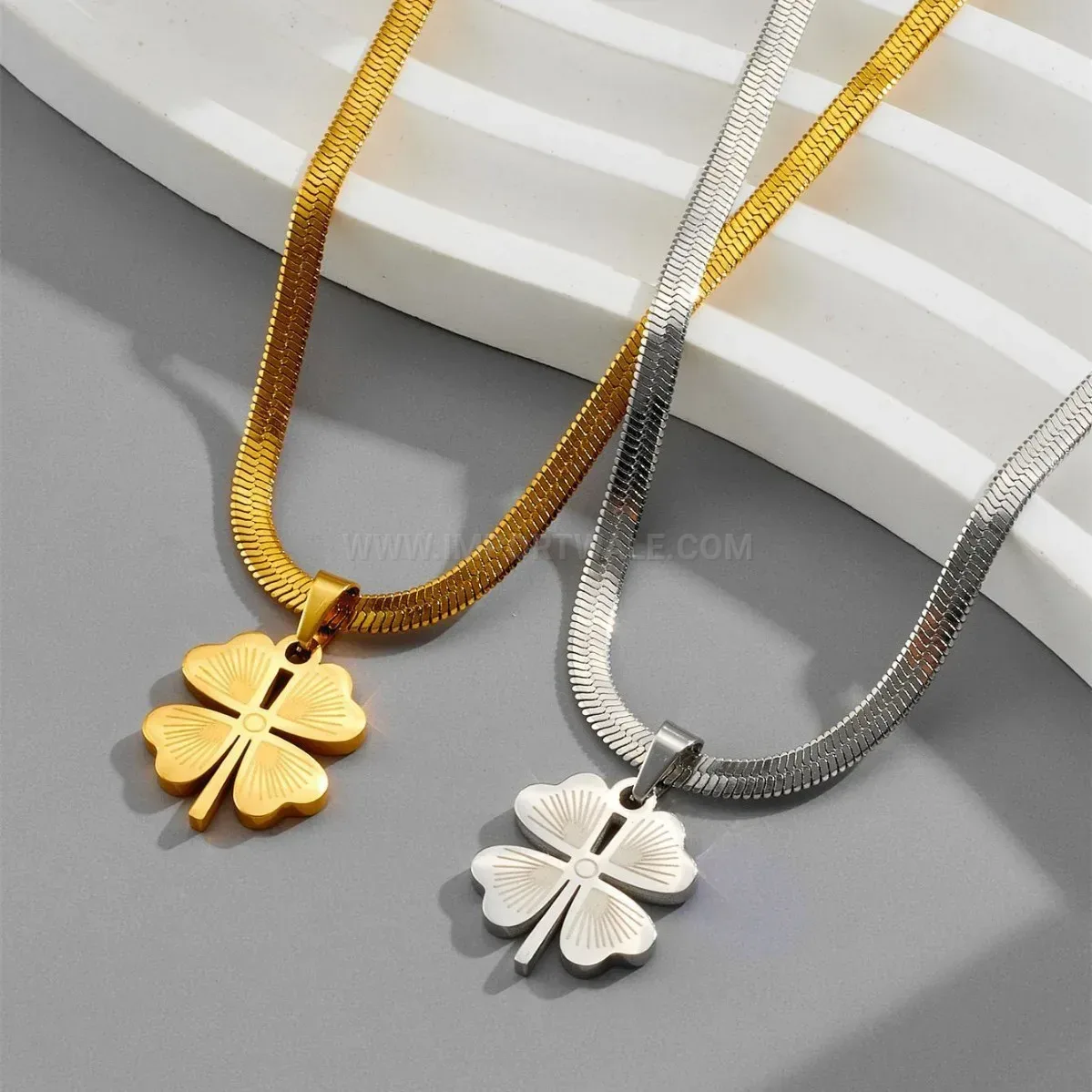 Designer Minimalist Titanium Steel Four-Leaf Clover Pendant Necklace
