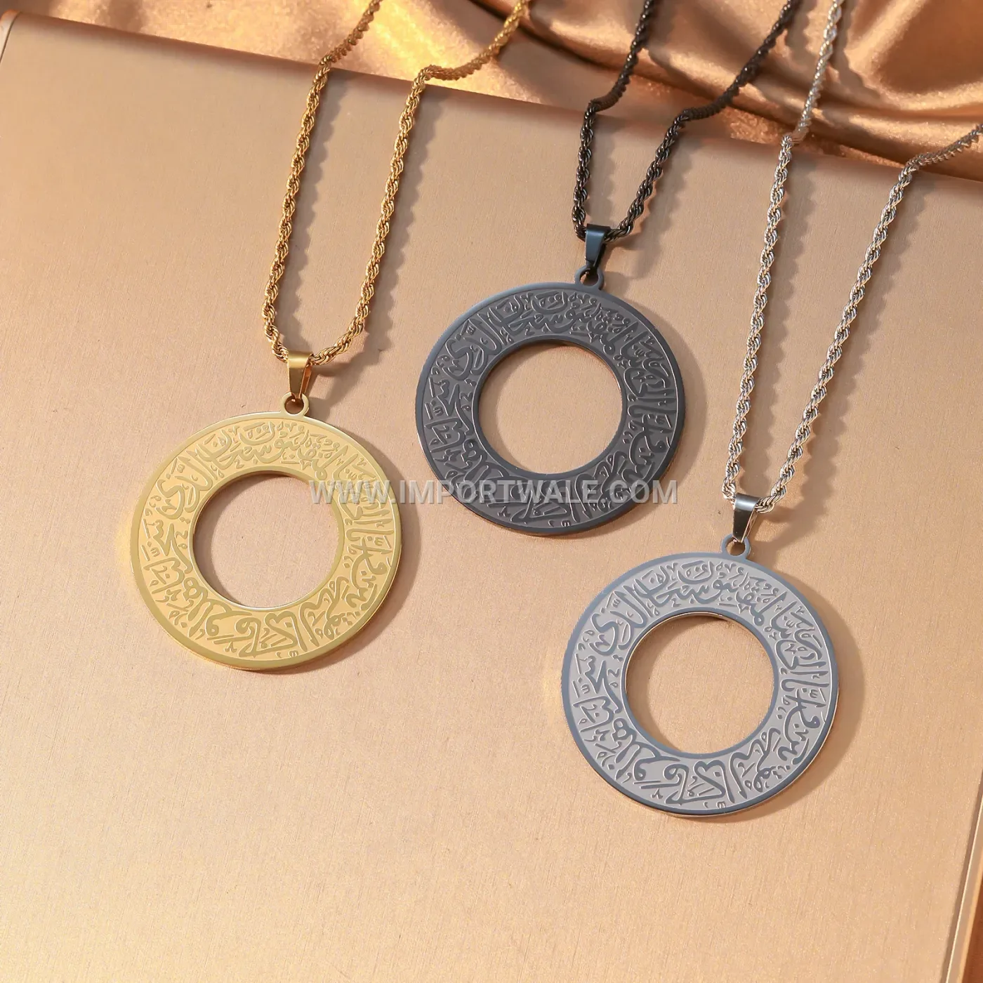 Stainless Steel Ayatul Kursi Circular Calligraphy Pendant Necklace