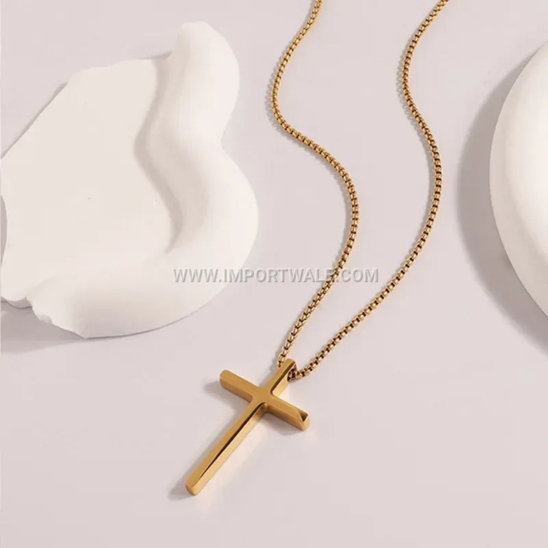 Eighteen Karat Gold Plated Geometric Stainless Steel Pendant Chain Necklace