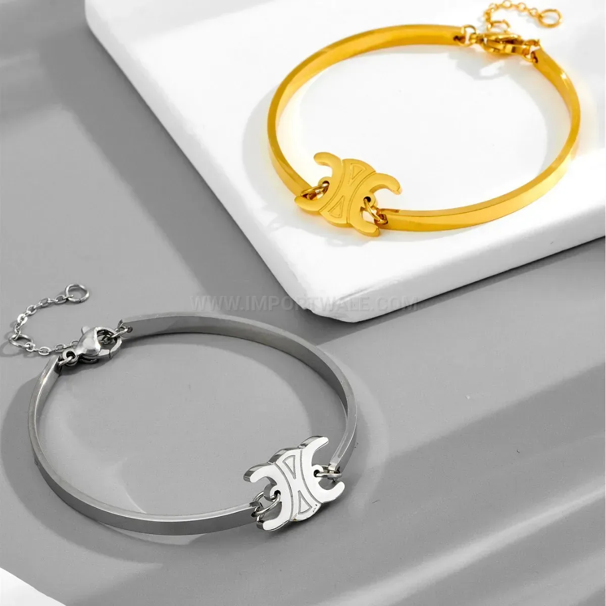 Stylish Vintage Arc de Triomphe Titanium Steel Letter Bracelet