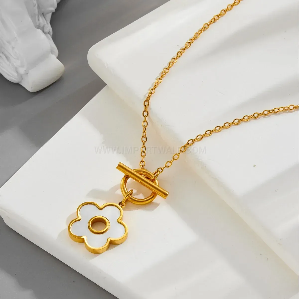 Classic Floral Shell Inlay Stainless Steel OT Clasp Pendant Necklace