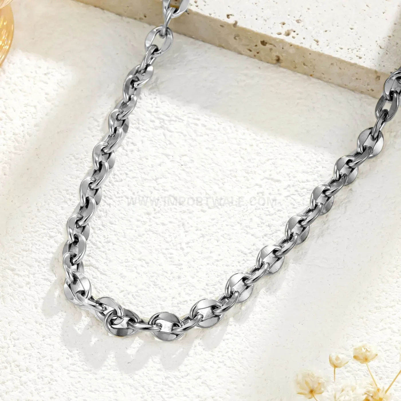 Bold Lip Motif Titanium Steel Geometric Chain Necklace