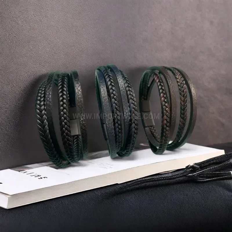Designer Minimalist Handcrafted Leather Bracelet with Alloy Closure