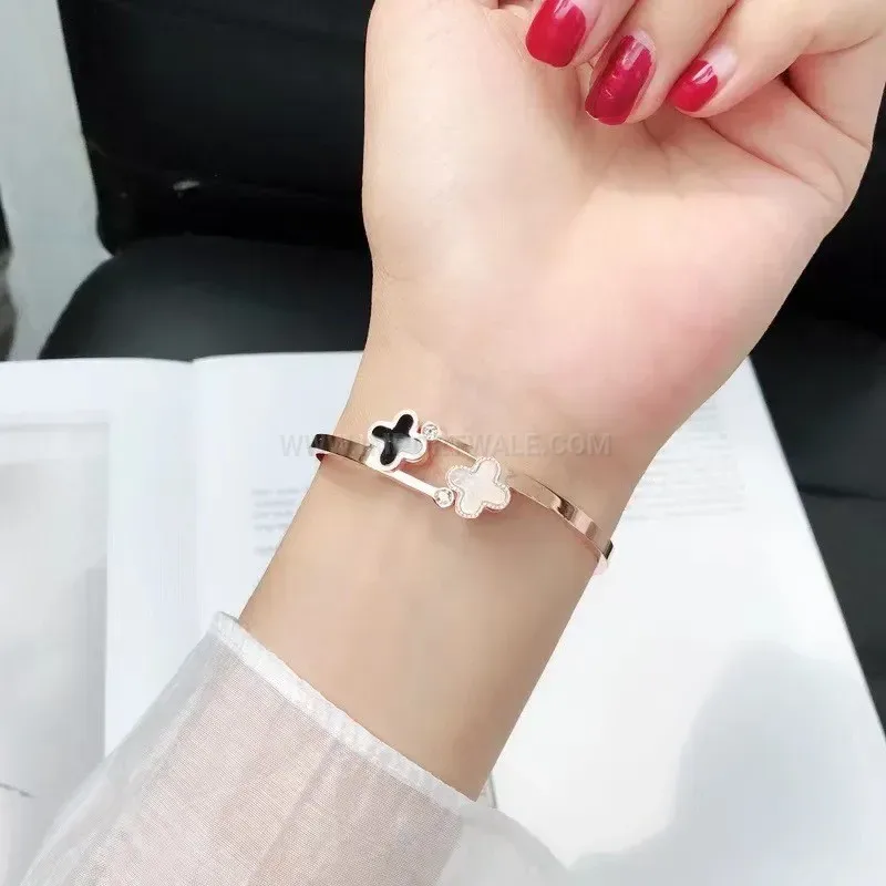 Premium Double Four Leaf Clover Shell Titanium Steel Open Bangle