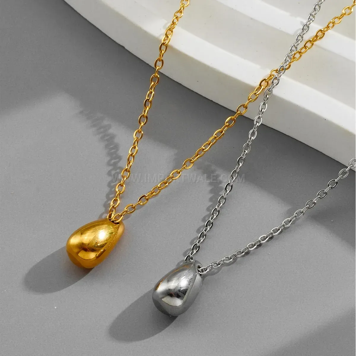 Trendy Minimalist Waterdrop Pendant Gold Plated Titanium Steel Choker Necklace
