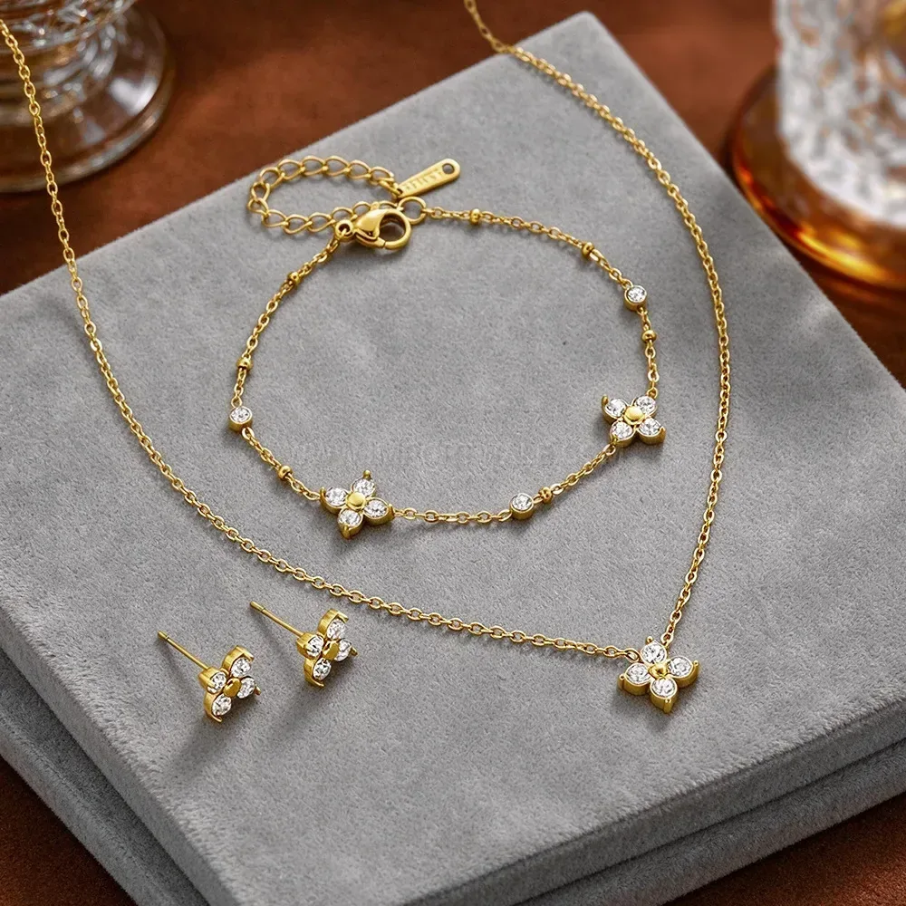 Premium Sparkling Four-Leaf Clover Rhinestone Stainless Steel Jewelry Set