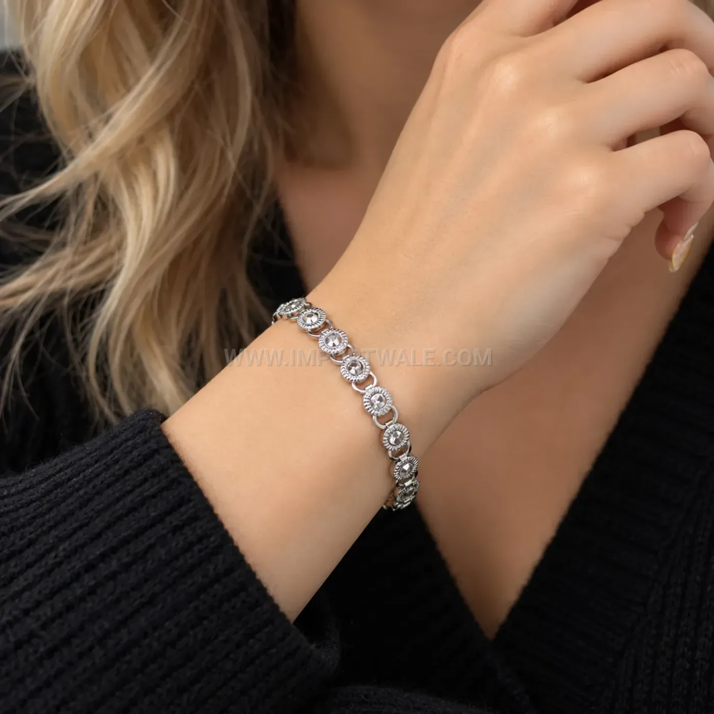 Embossed Sunflower Stainless Steel Necklace and Bracelet Set