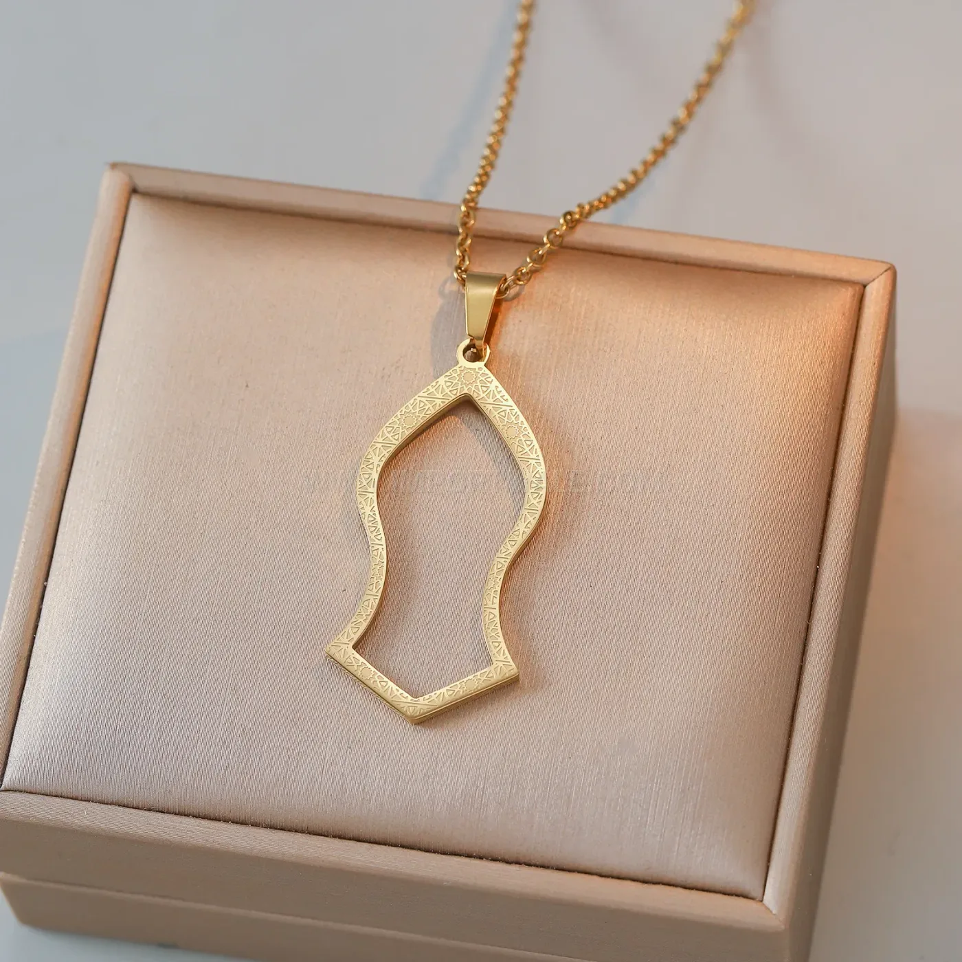 Chic Stainless Steel Calabash Ayatul Kursi Calligraphy Pendant Necklace
