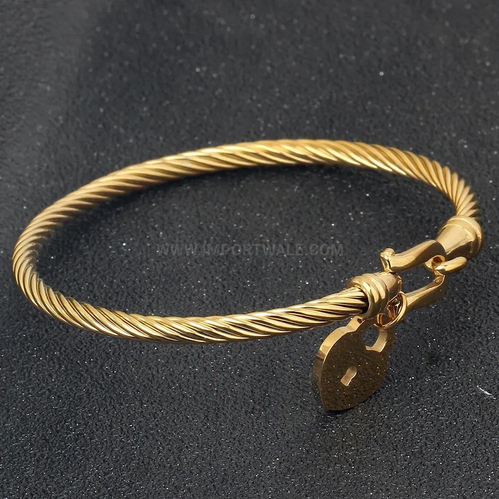Chic 18K Gold Plated Twisted Cable Bangle with Heart Lock Clasp