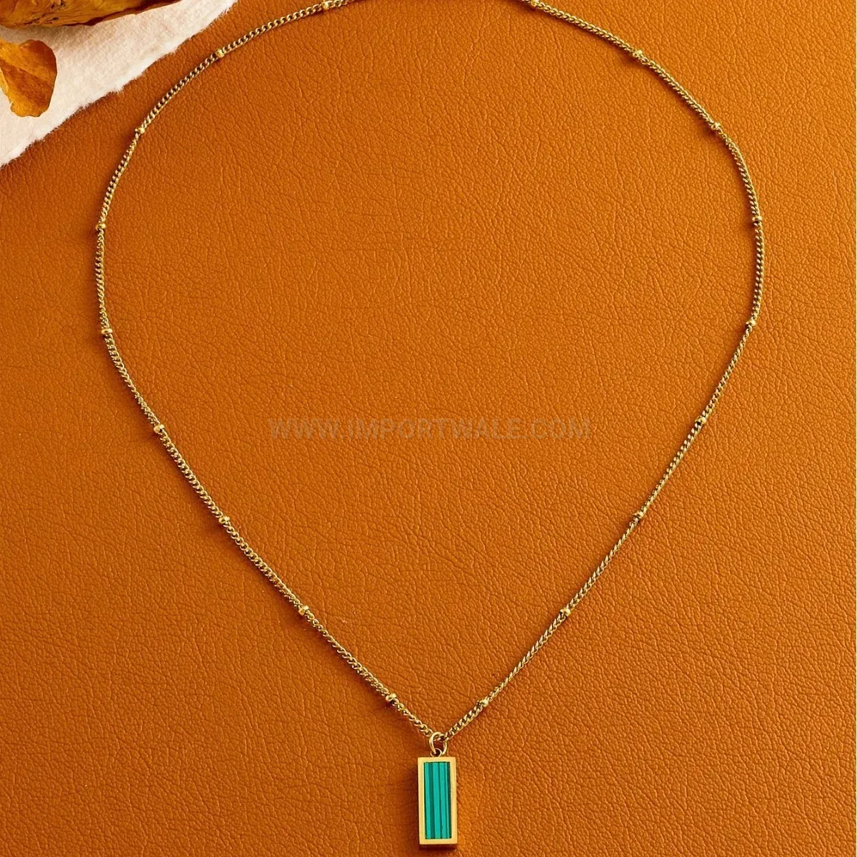 Modern Shell Inlay Titanium Steel Collar Necklace