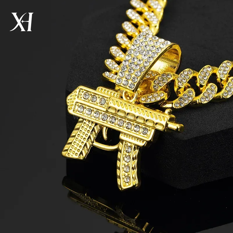 Elegant Rhinestone Submachine Gun Alloy Pendant Cuban Chain Necklace