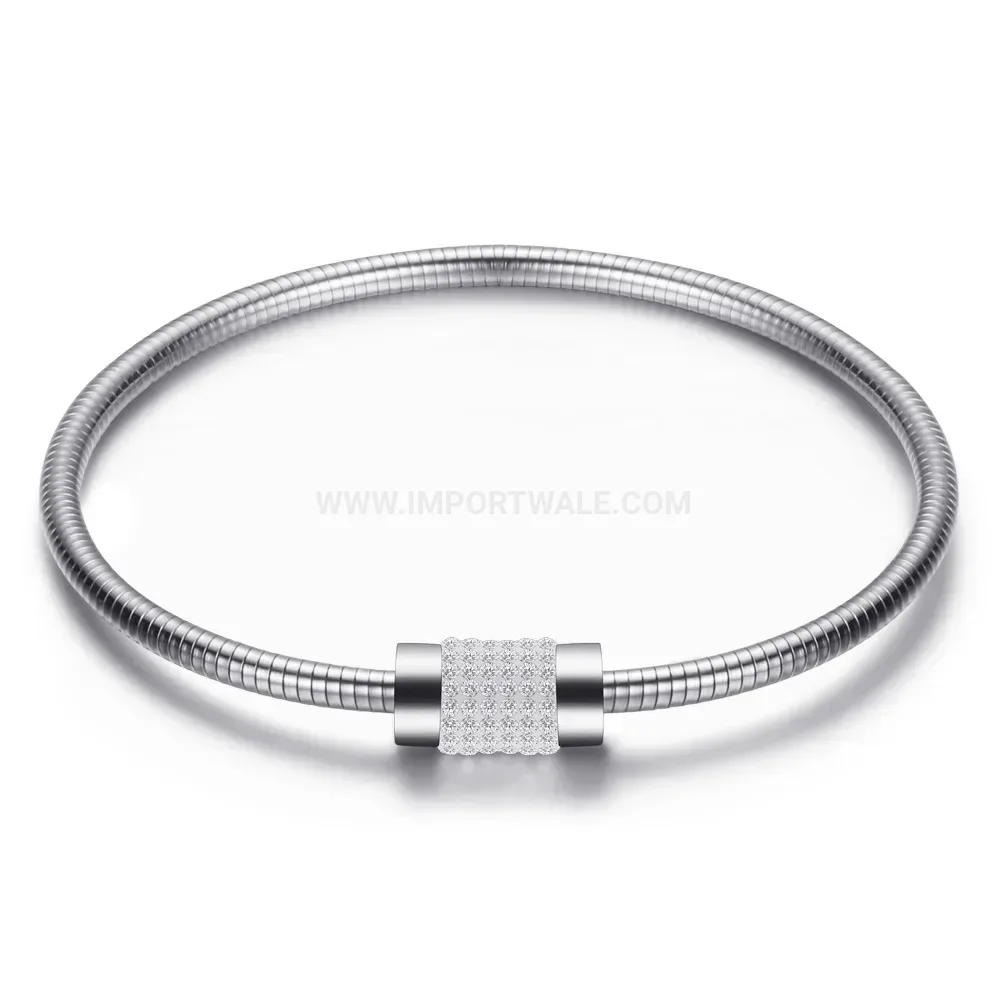 Stylish Refined Stainless Steel Snake Chain Bracelet with Crystal Accents