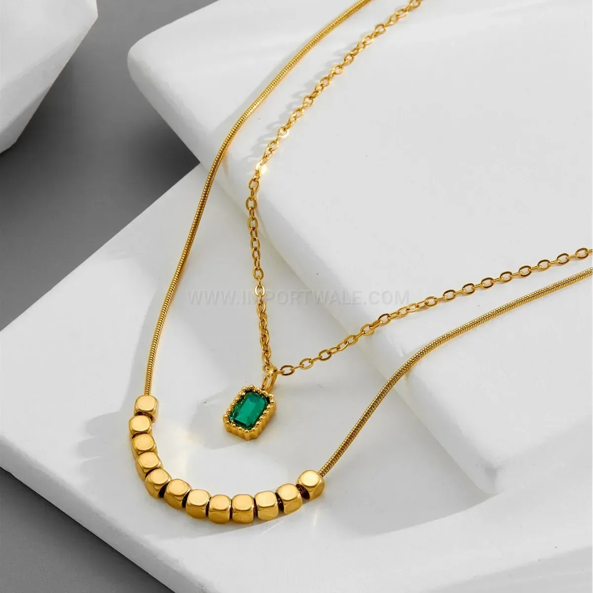 Modern Gold Plated Titanium Steel Heart Clavicle Necklace with Green Zirconia