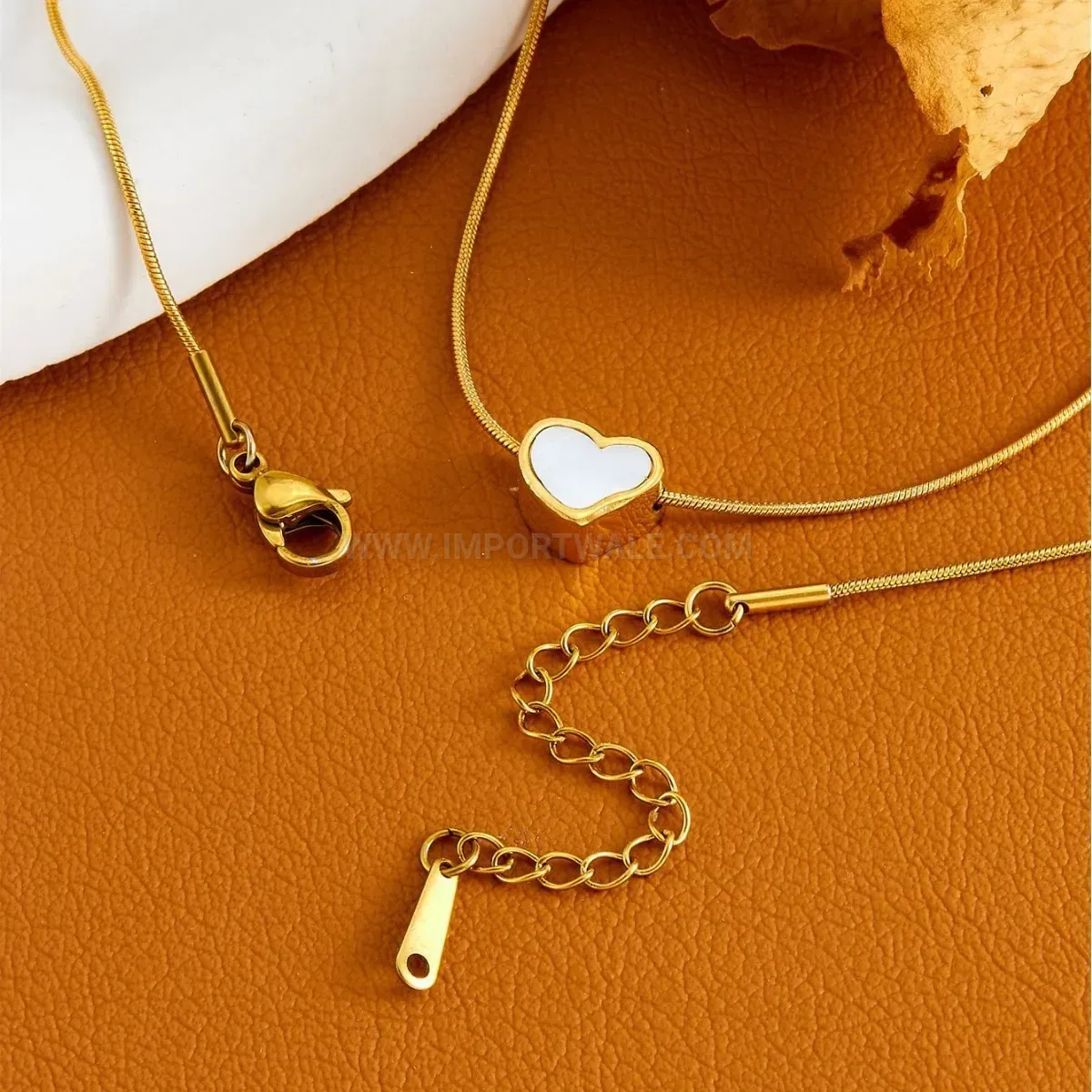 Elegant Delicate Heart Mother of Pearl Gold Plated Titanium Steel Necklace