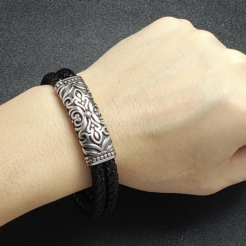 Stylish Carved Totem Stainless Steel Dual Color Leather Wristband