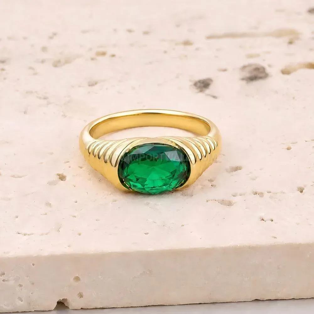 Stylish Striped Stainless Steel Ring Set with Green Gemstone Accent