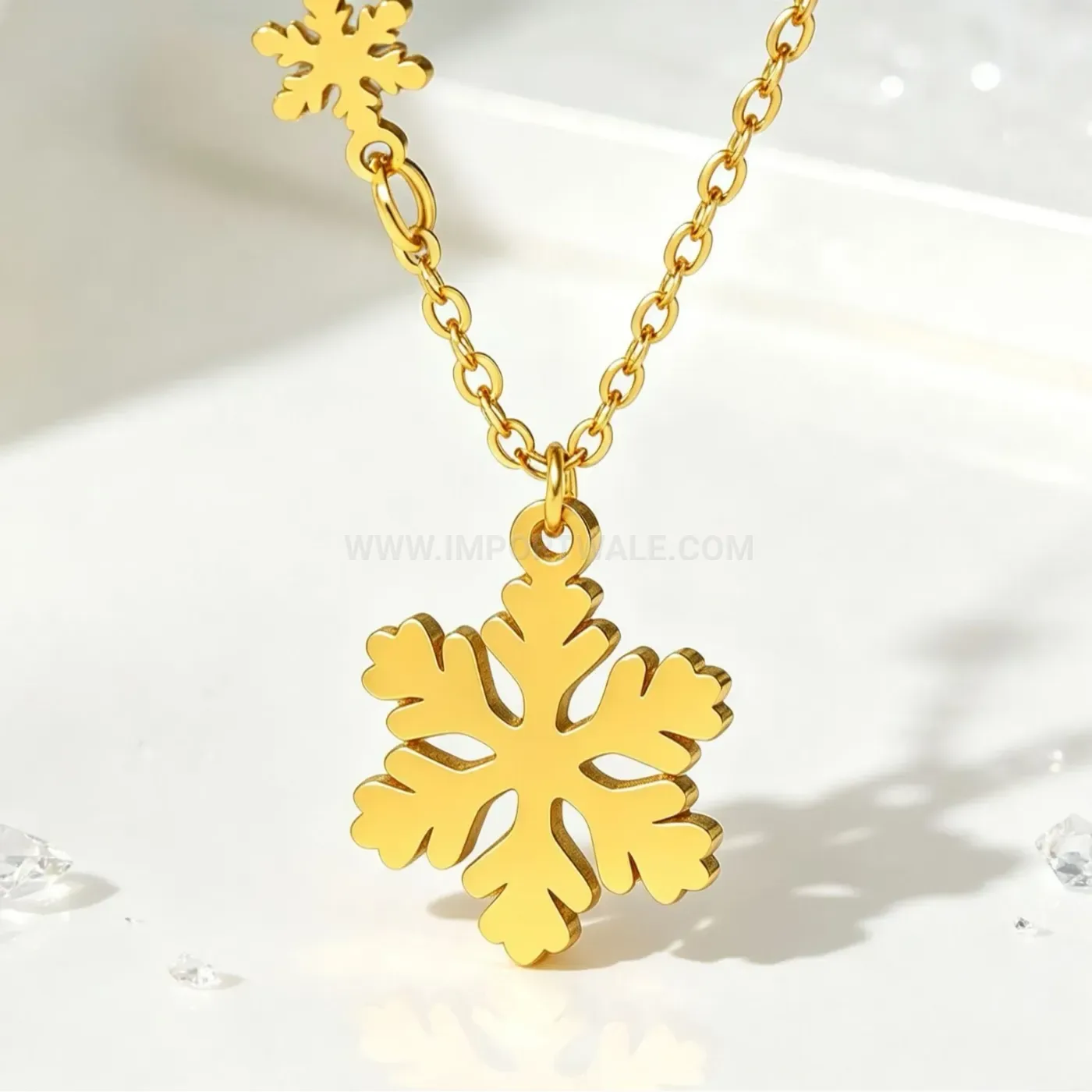 Bold Gold Stainless Steel Snowflake Pendant Clavicle Necklace