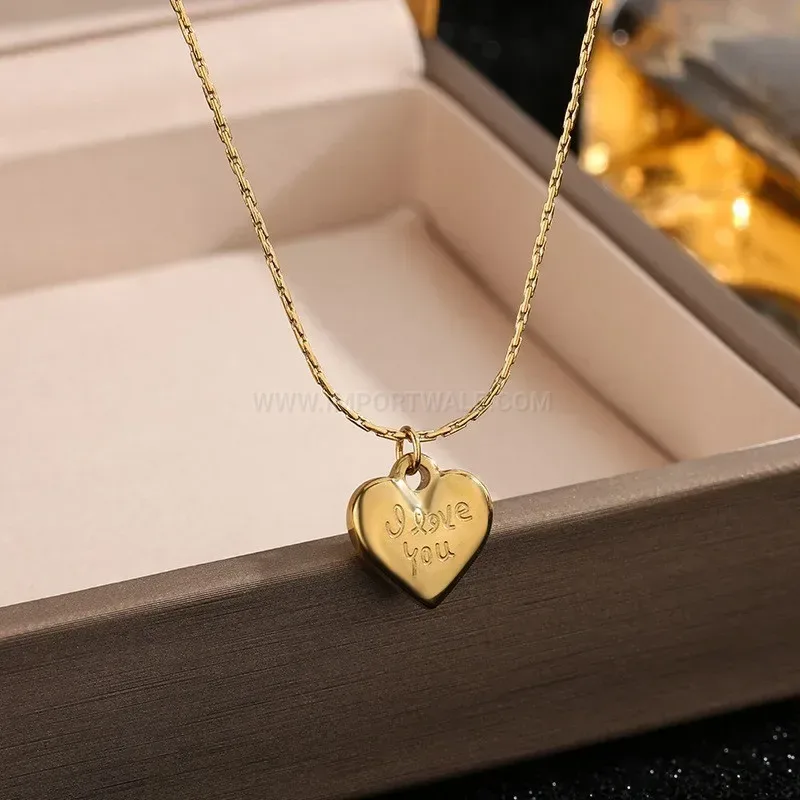 Classic Titanium Steel Heart Charm Pendant Necklace in Gold