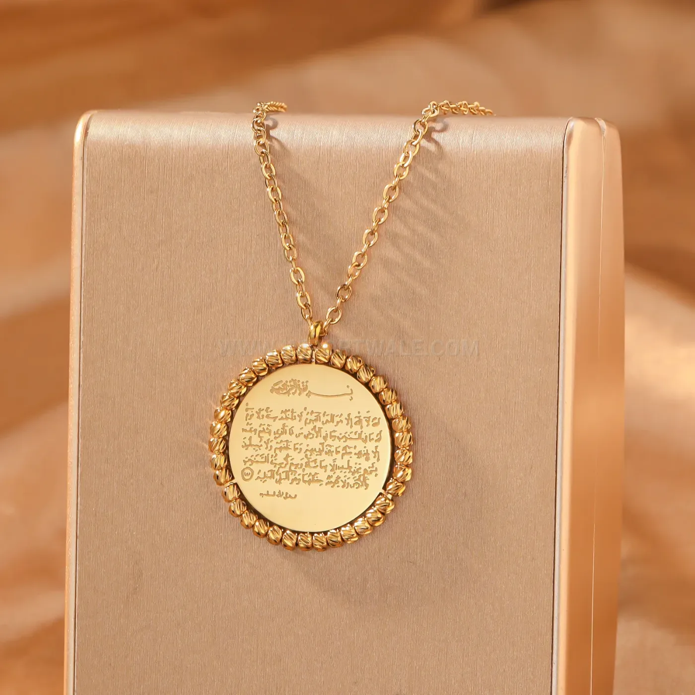 Tarnish Resistant Stainless Steel Round Ayatul Kursi Calligraphy Pendant Necklace