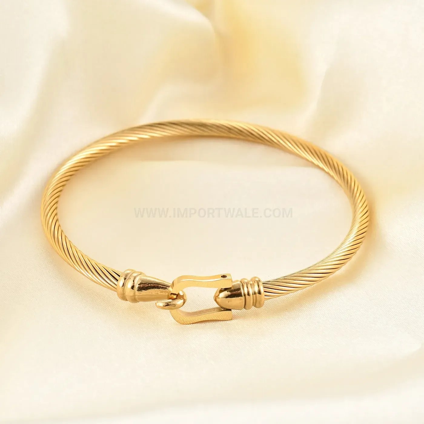 Classic Horseshoe Shackle Clasp Cable Wire Stainless Steel Bangle