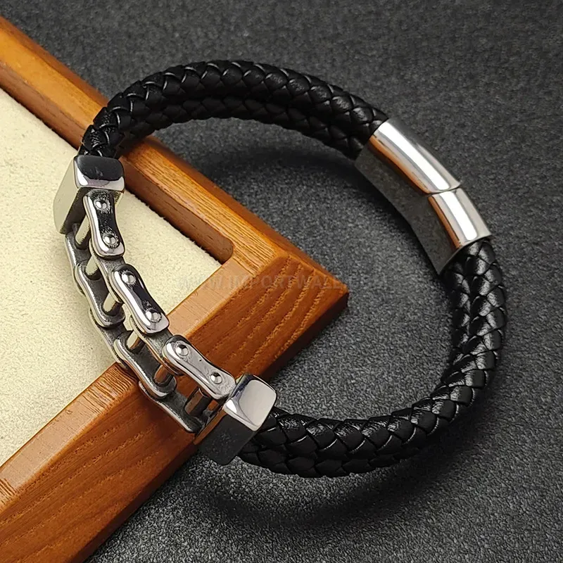 Chic Bicycle Chain Style Dual-Color Leather Men's Bracelet