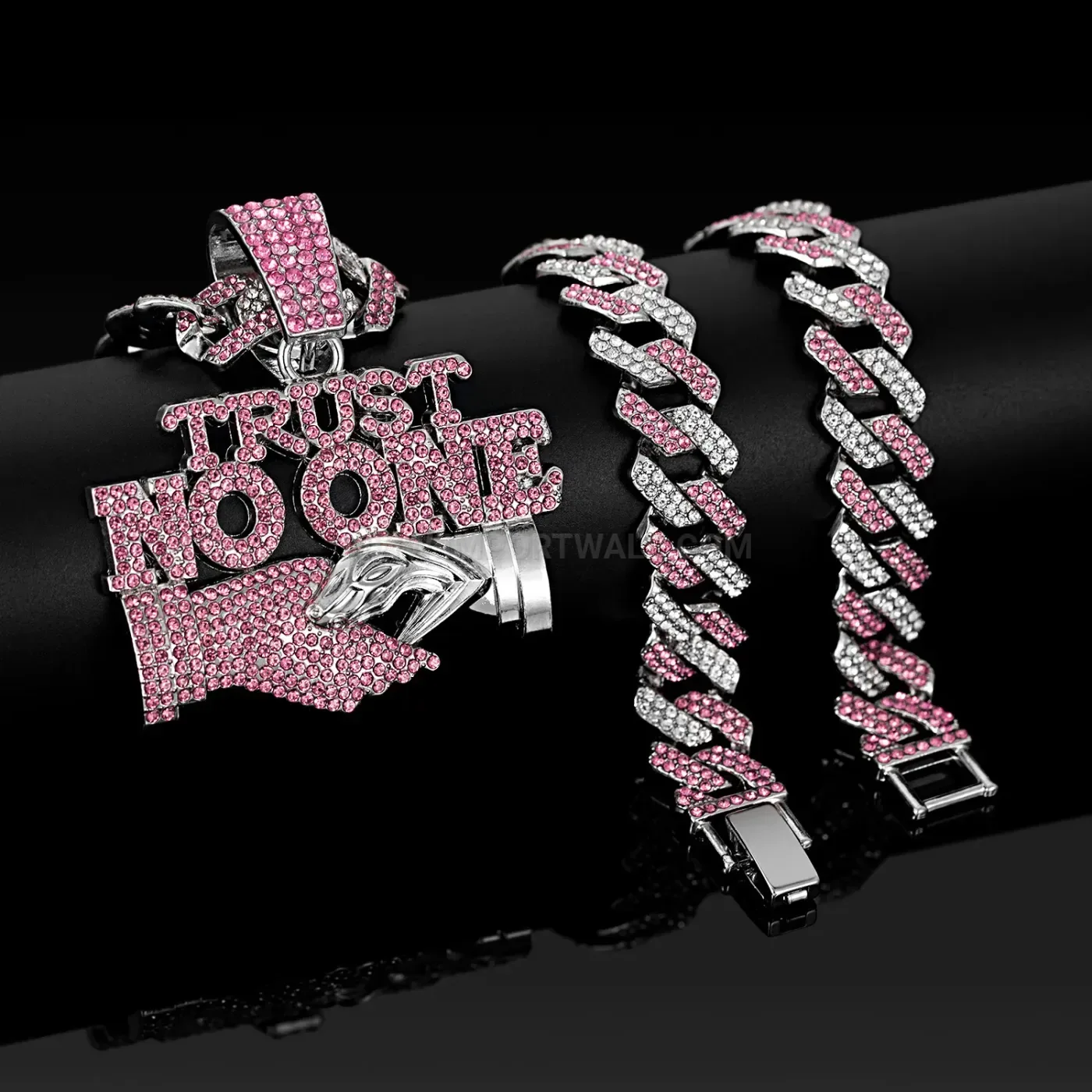 Premium Two-Tone Zinc Alloy Trust No One Letter Pendant Necklace