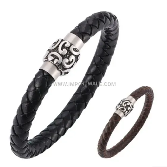 Single Strand Leather Bracelet with Engraved Totem Magnetic Clasp
