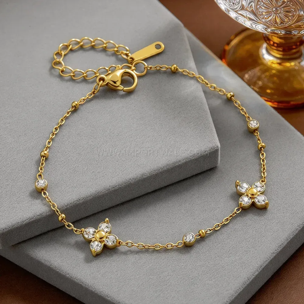 Premium Sparkling Four-Leaf Clover Rhinestone Stainless Steel Jewelry Set