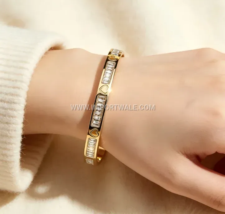 Gold Plated Stainless Steel Heart Zircon Bangle