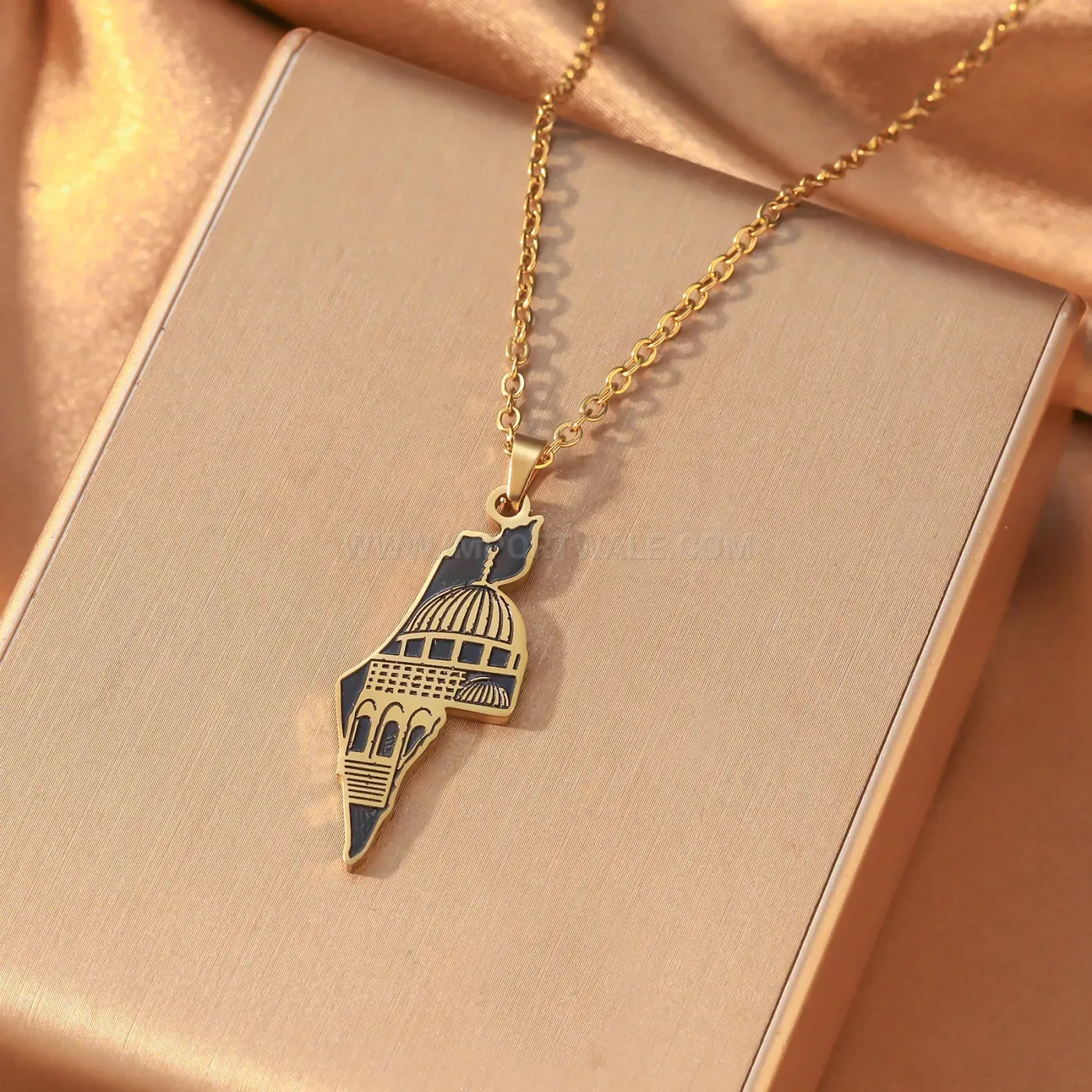 Stainless Steel Jerusalem Map Dome Of The Rock Pendant Necklace