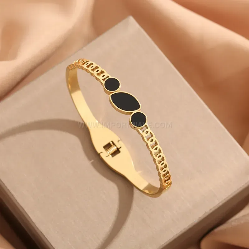 Black Shell Oval Titanium Steel Bangle Bracelet