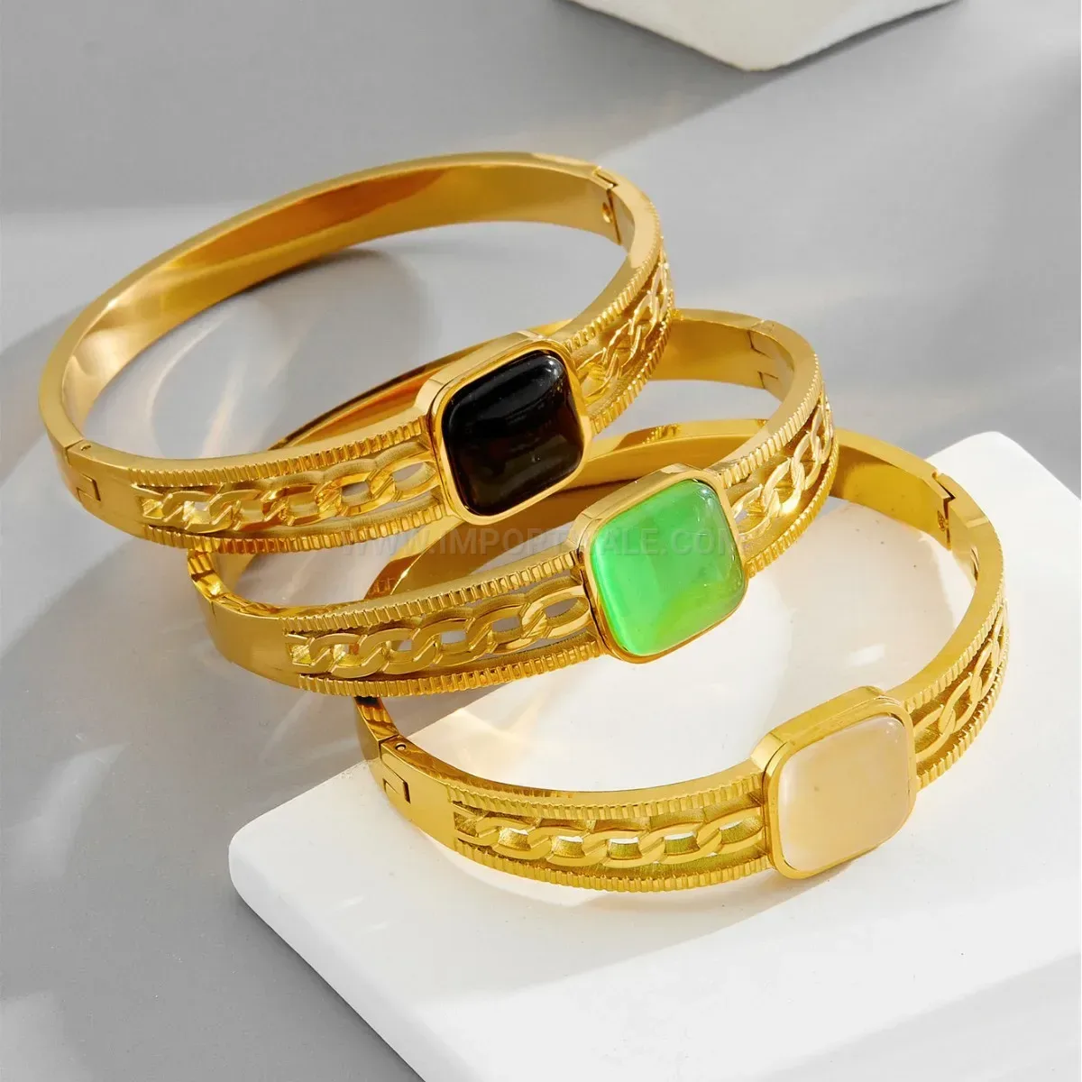 Hollow Geometric Cat Eye Stone Stainless Steel Bangle