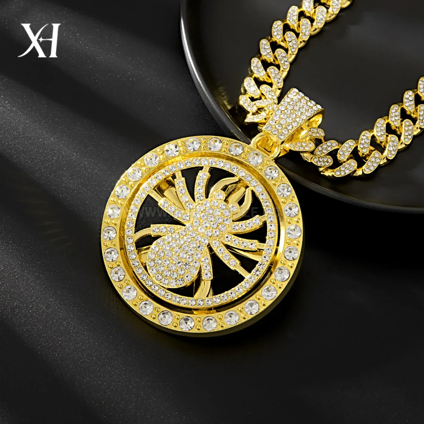 Spinning Spider Zinc Alloy Hip Hop Pendant Necklace