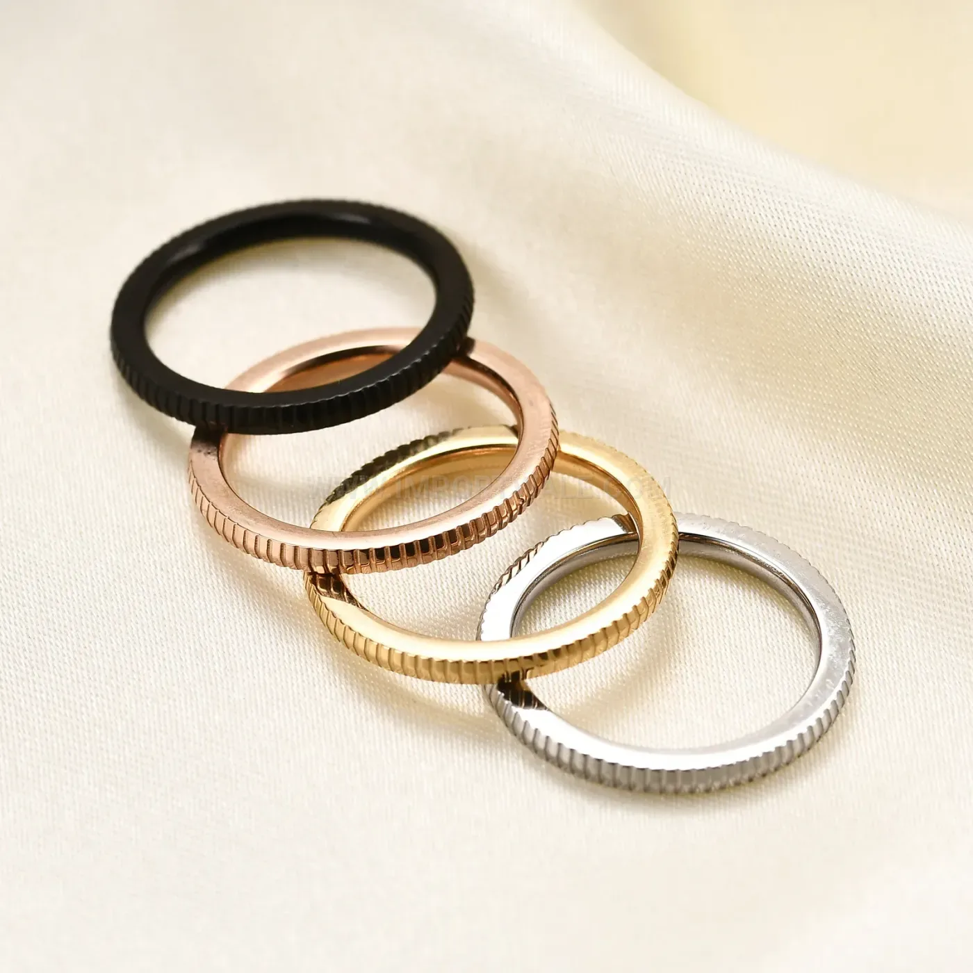 Stylish Four-Color Detachable Cracked Effect Stainless Steel Ring