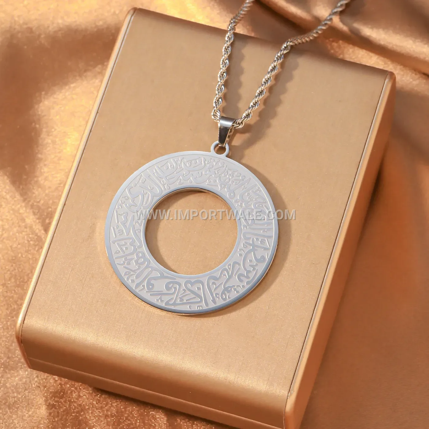 Stainless Steel Ayatul Kursi Circular Calligraphy Pendant Necklace