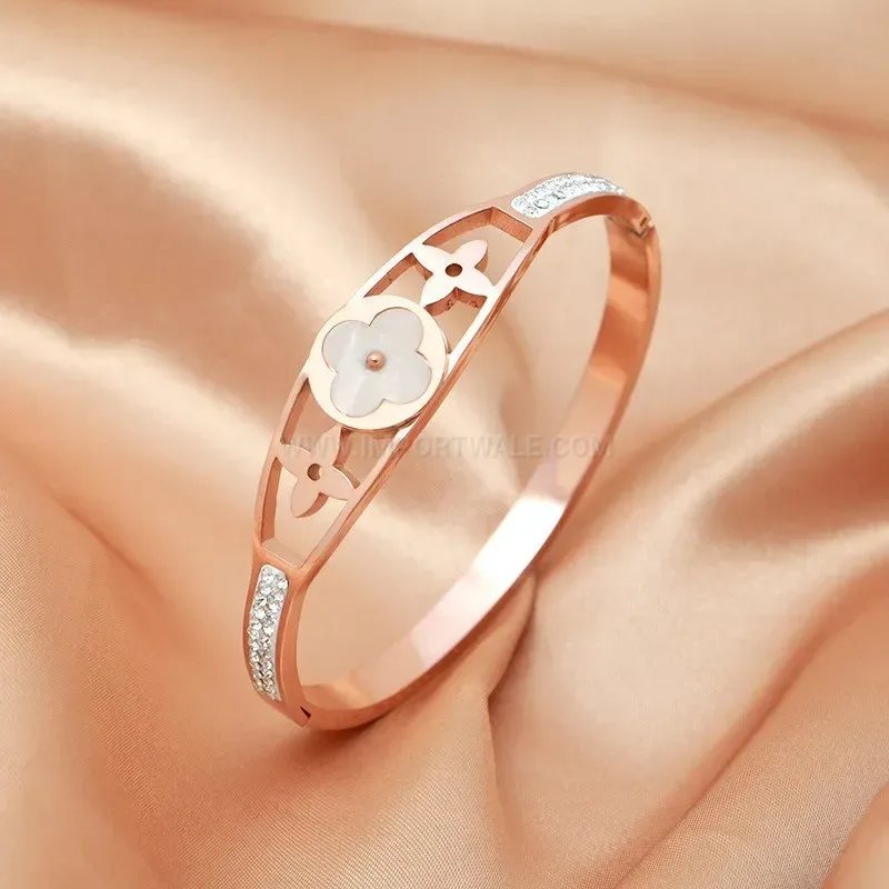 Stylish Four-Leaf Clover Crystal Stainless Steel Bangle Bracelet