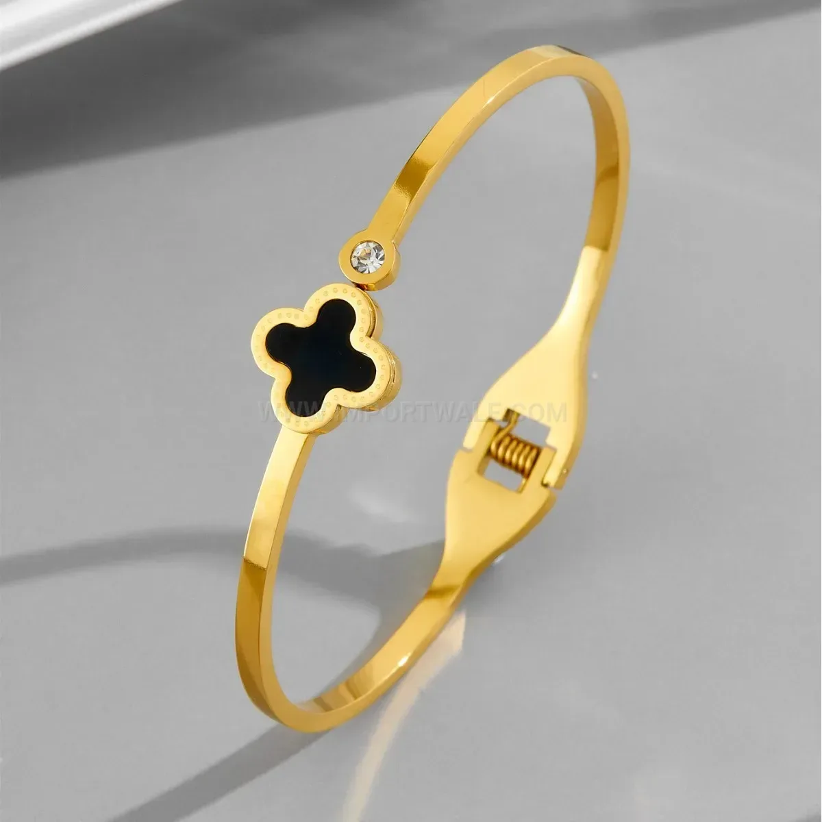 Minimalist Four-Leaf Clover Titanium Steel Bangle Bracelet