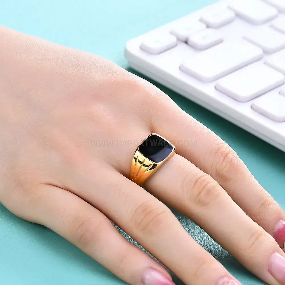 Elegant Geometric Shell Inlay Stainless Steel Statement Ring