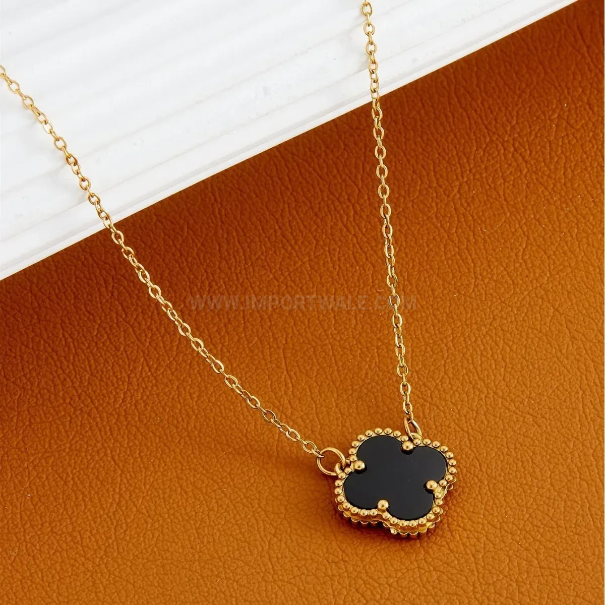Trendy Titanium Steel Four-Leaf Clover Shell Pendant Necklace