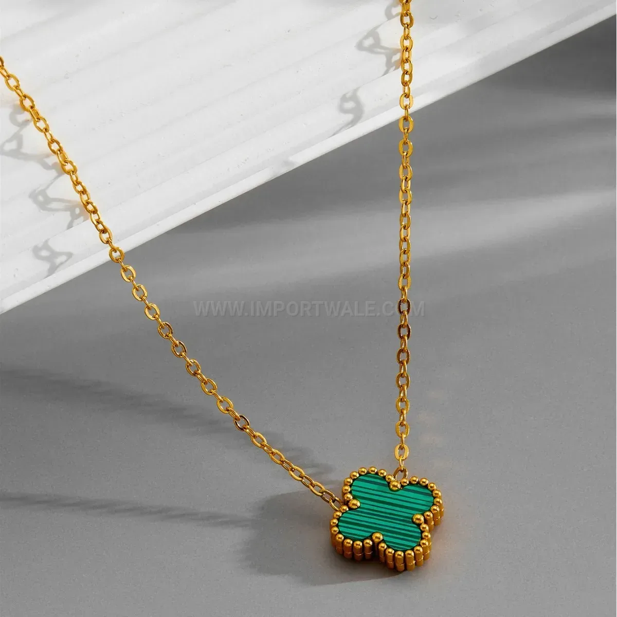 Designer Elegant Four Leaf Clover Shell Inlay Stainless Steel Jewellery Set