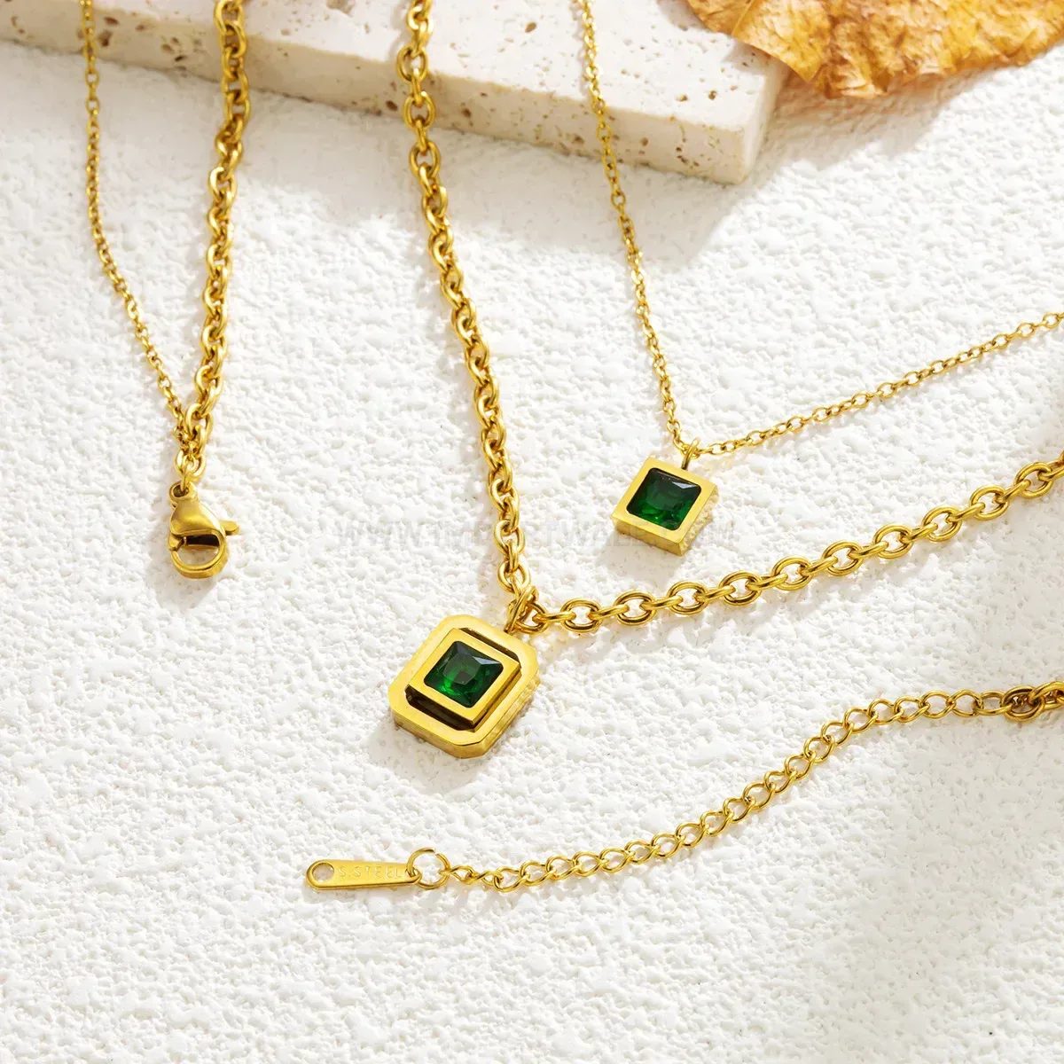 Stylish Gold Titanium Steel Geometric Crystal Pendant Chain Necklace