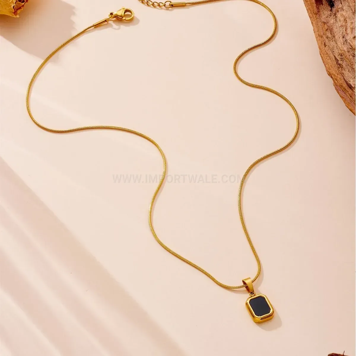 Premium Black Shell Square Pendant Titanium Steel Clavicle Necklace