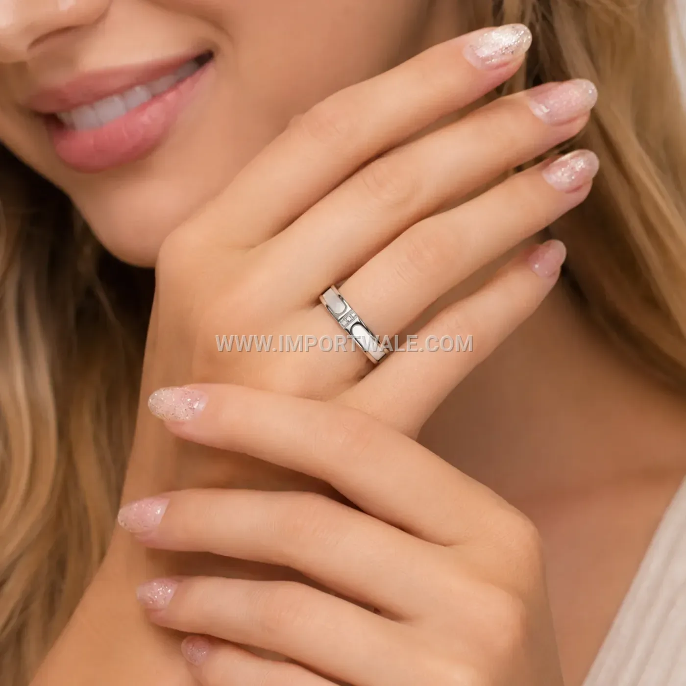 Rotatable Stainless Steel Ring Inlaid with Shell Accent