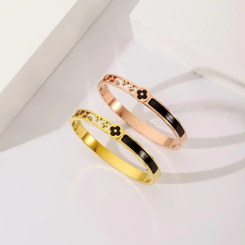 Chic Rhinestone Round Charm Titanium Steel Bangle Bracelet