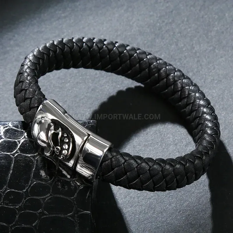 Fashion Skull Charm Leather Band Bracelet In Stainless Steel Finish