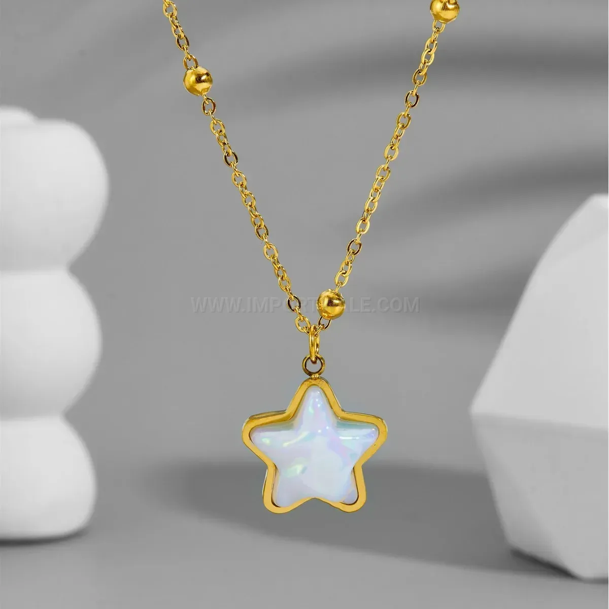 Elegant Minimalist Gold Plated Titanium Steel Star Clavicle Necklace
