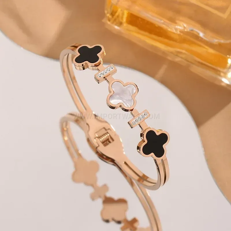 Stylish Four-Leaf Clover Shell Inlaid Titanium Steel Bangle